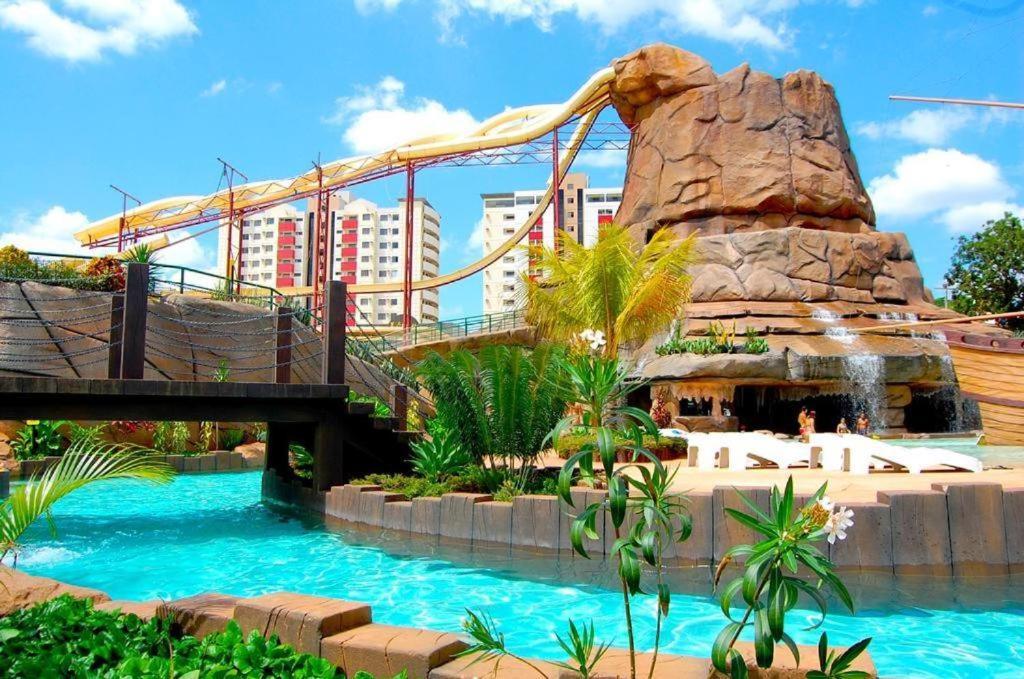 Piazza Diroma - Cortesia Park Diroma, Splash E Slide Caldas Novas Exterior photo