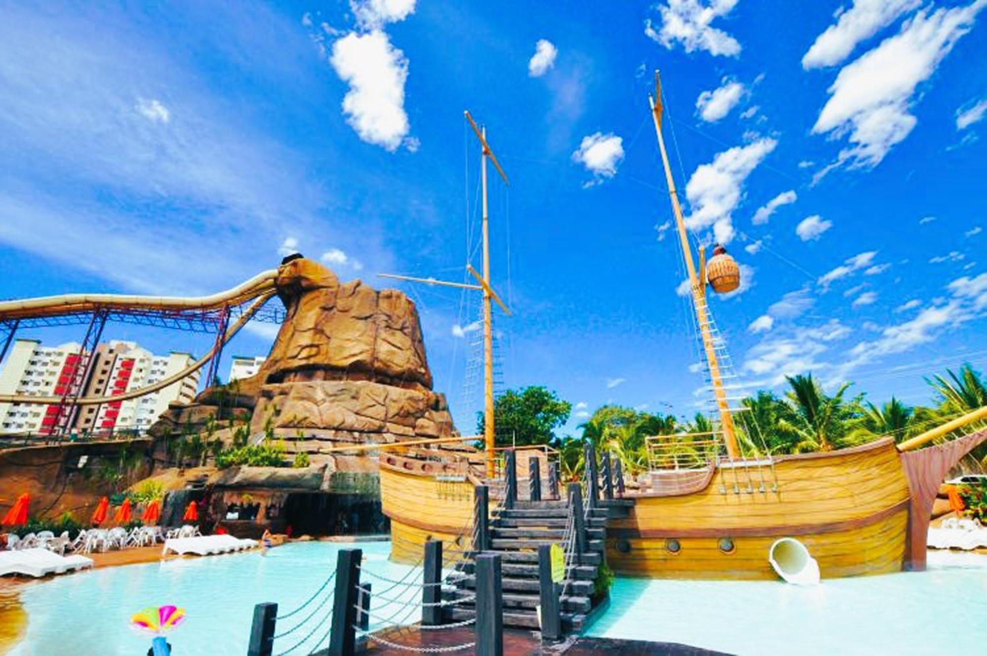 Piazza Diroma - Cortesia Park Diroma, Splash E Slide Caldas Novas Exterior photo